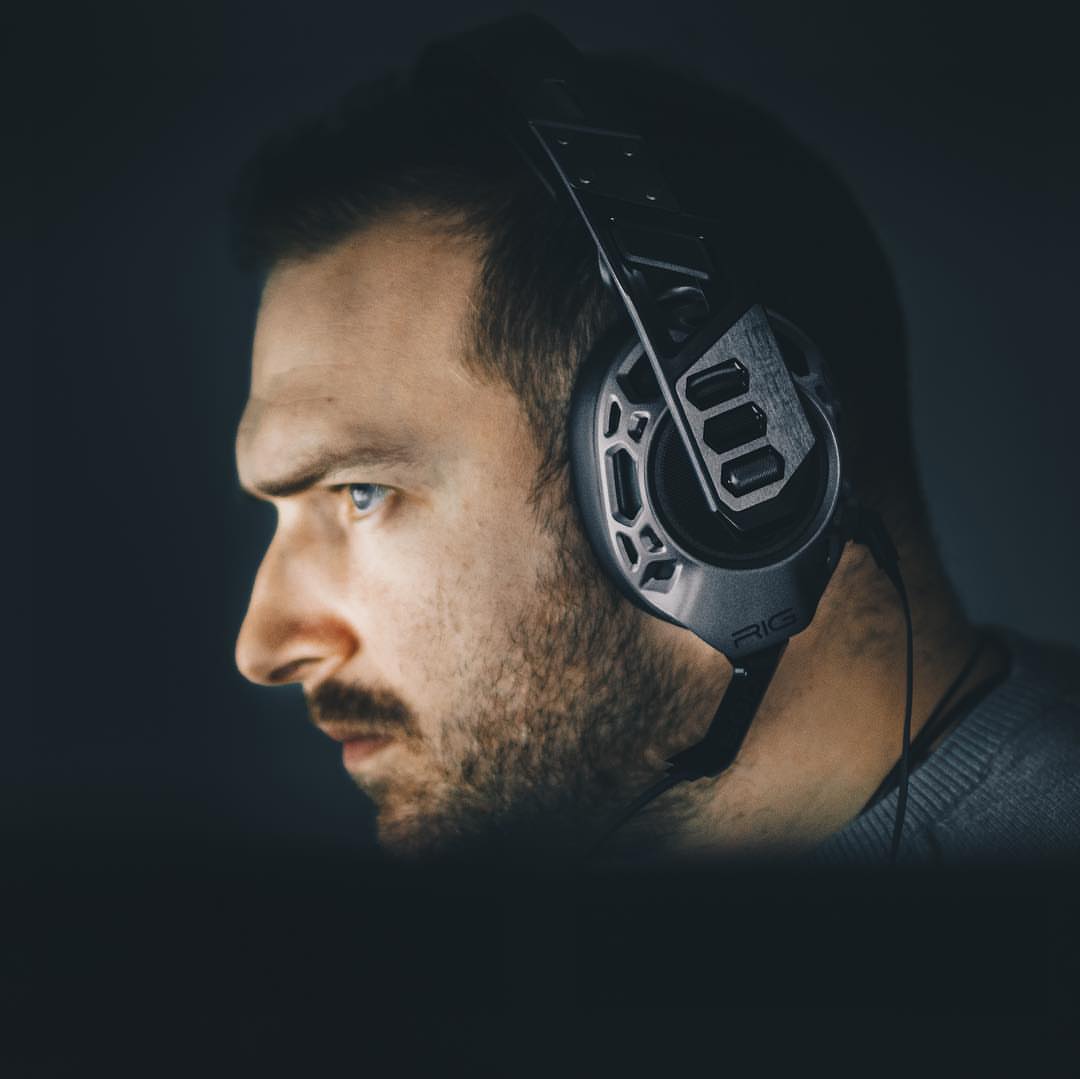 @plantronicsgaming RiG 500 Pro Esports е слушалка, на която успях да направя рев
