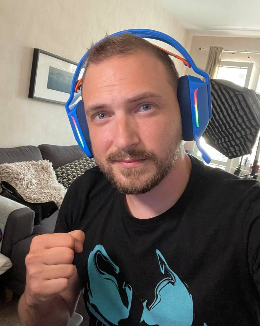 Ех, майко!
ZinG stream се завръща 🥳🥳🥳
Очаквам Ви 📺 https://twitch.tv/359zing