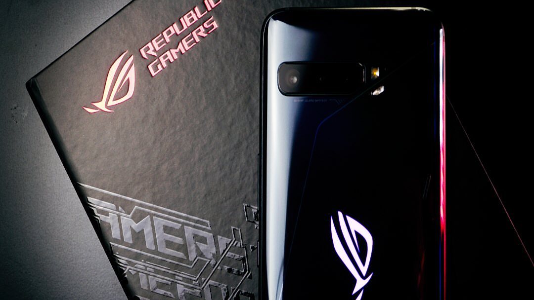 Първият гейминг телефон, до който се докоснах - ROG PHONE 3 на @asusrog ! Можете